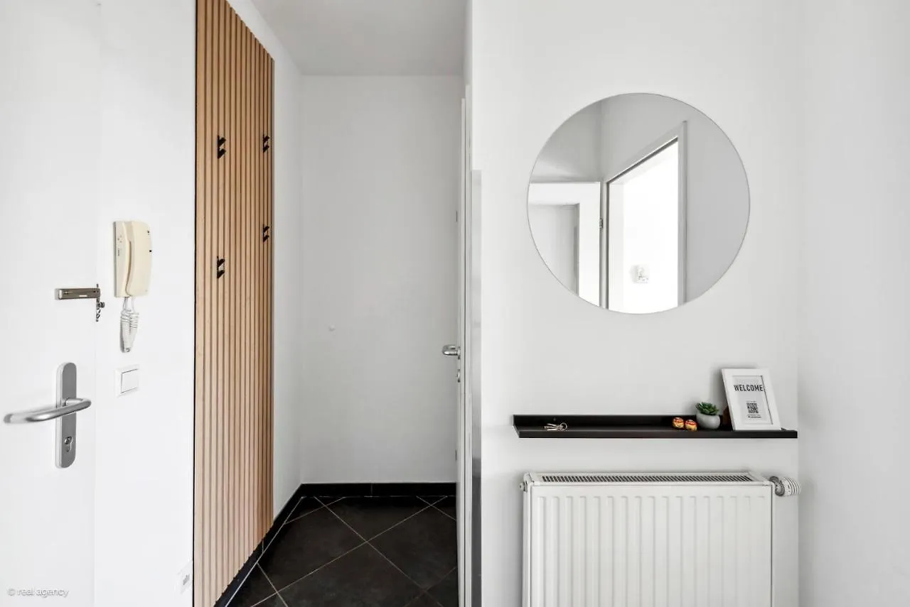 Bernhards Apartment Stadthalle - Klima & Terrasse 비엔나