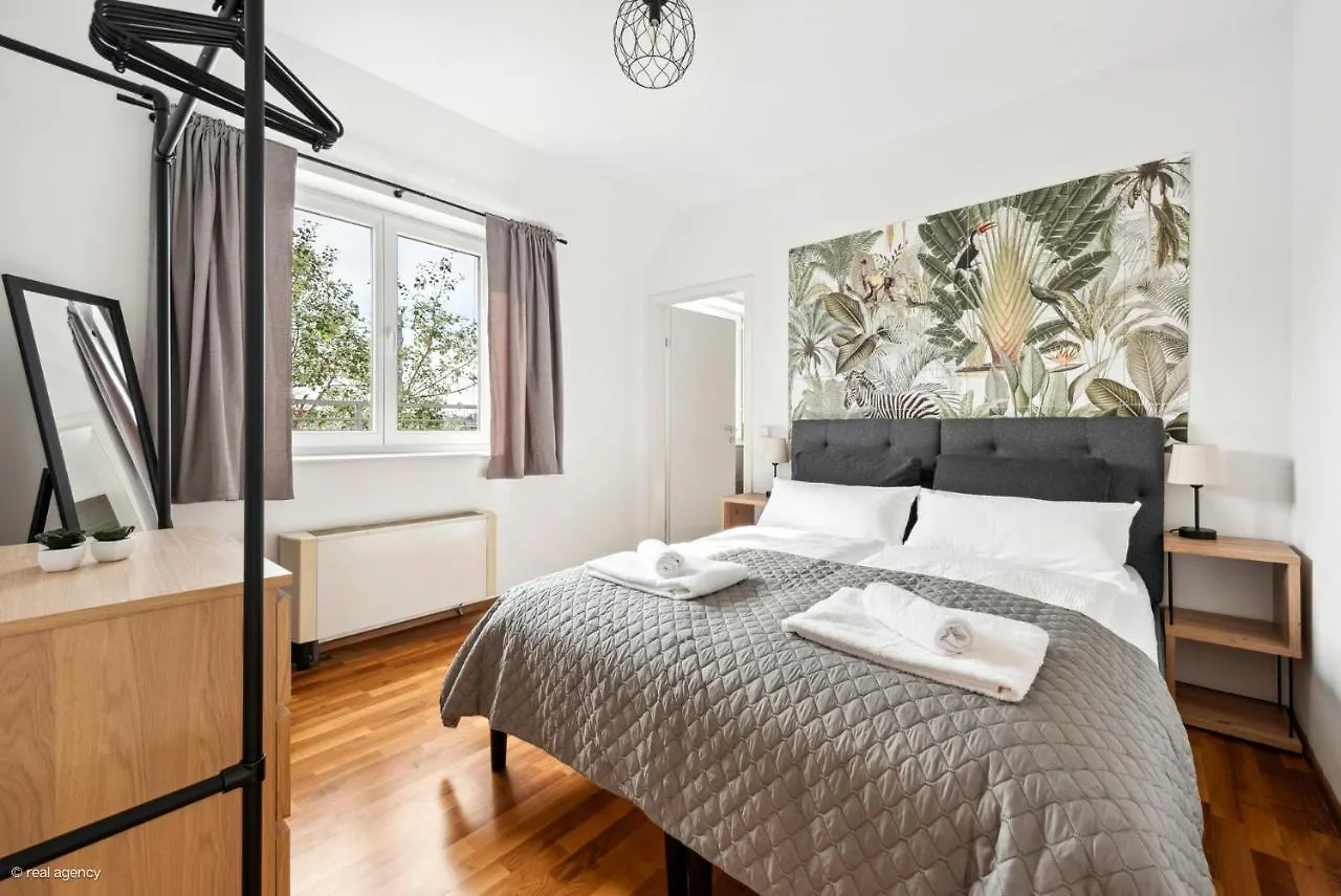 Bernhards Apartment Stadthalle - Klima & Terrasse 비엔나