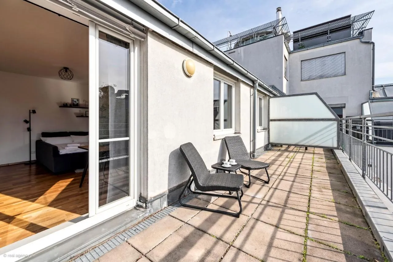 Bernhards Apartment Stadthalle - Klima & Terrasse 비엔나